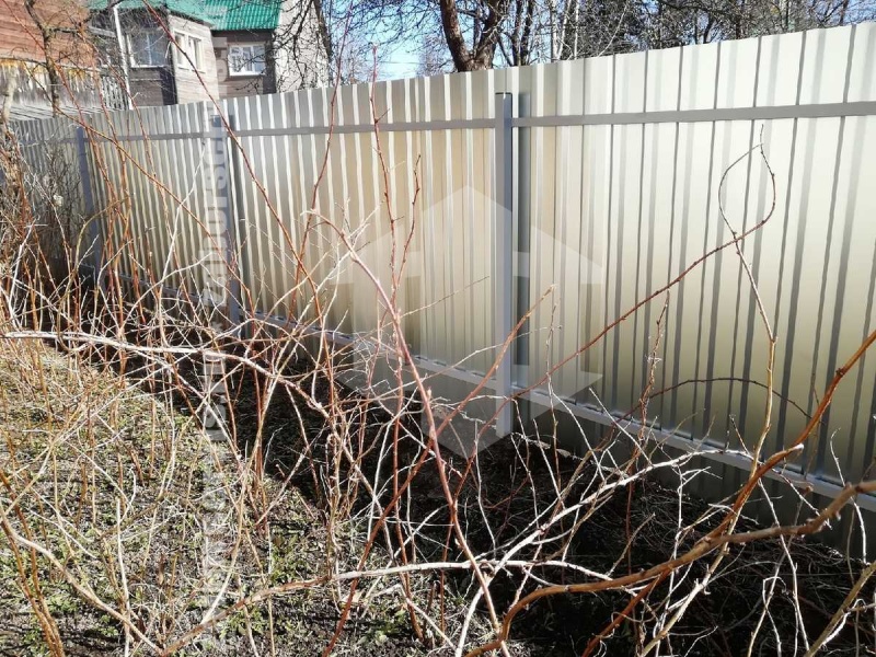 Забор из профнастила оцинкованный 63 метра