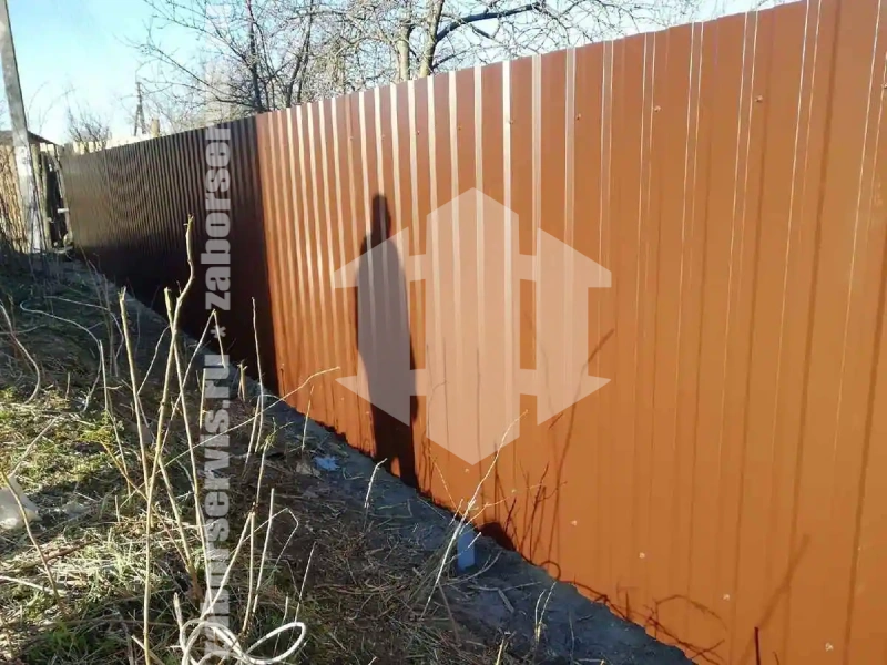 Забор из профнастила 62 метра