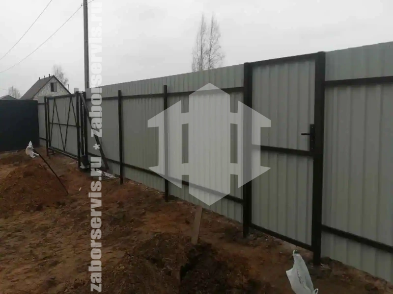 Забор из профнастила 59 метров коричневый