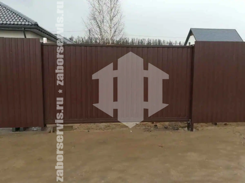 Забор из профнастила 59 метров коричневый