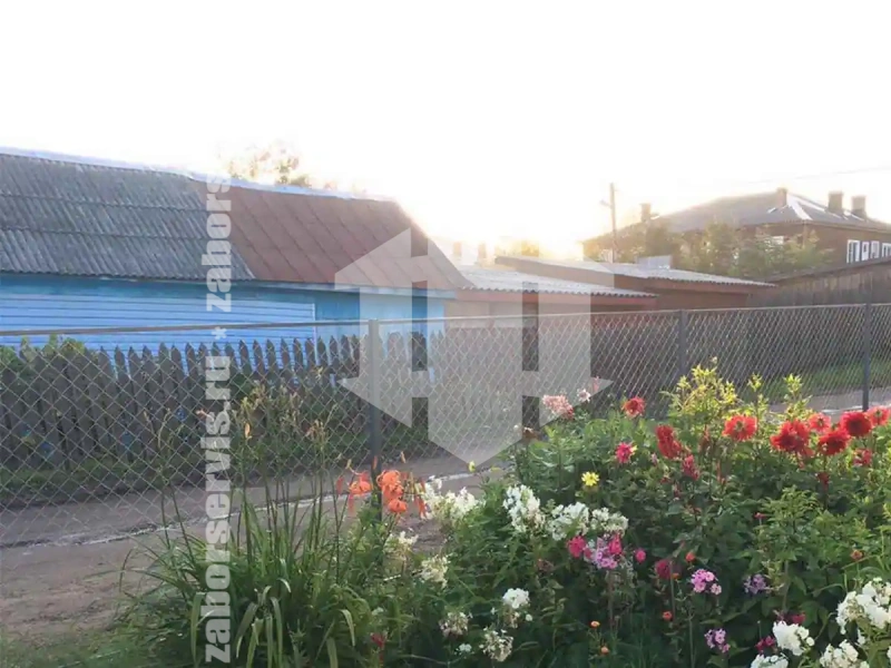 Забор из сетки рабицы секциями 77 метров