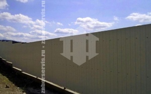 Забор из профнастила на ленточном фундаменте 14 соток