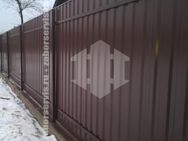 Забор из профнастила на ленточном фундаменте 65 метров