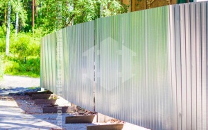 Забор из профнастила оцинкованный 75 метров